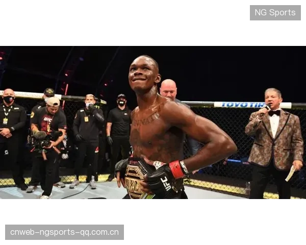 UFC冠军血战卫冕：12秒KO震撼全场，引爆狂潮！